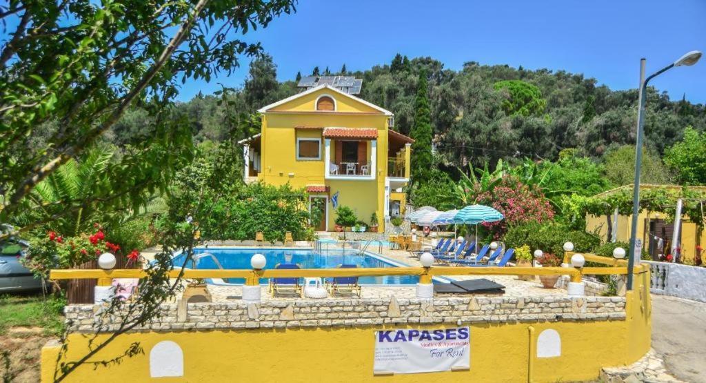 Kapases Studios & Apartments Peroulades  Eksteriør bilde